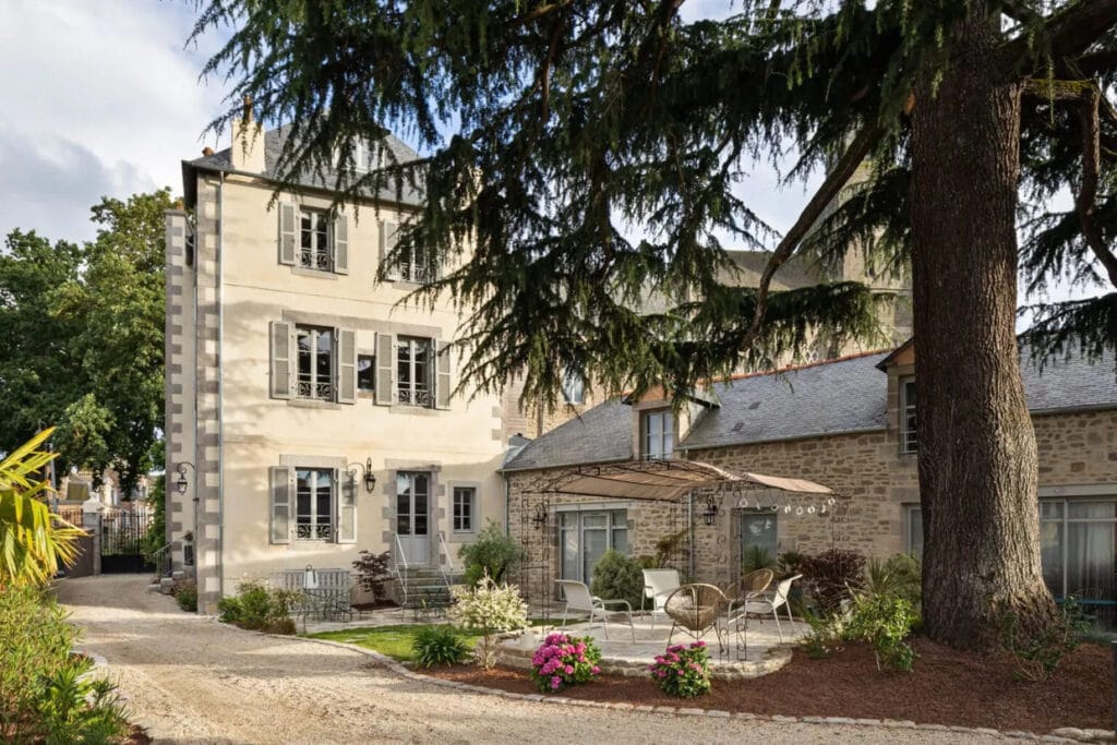 Réalisation partenaire poseur — Le Clos des Cèdres avec menuiseries Ouvêo